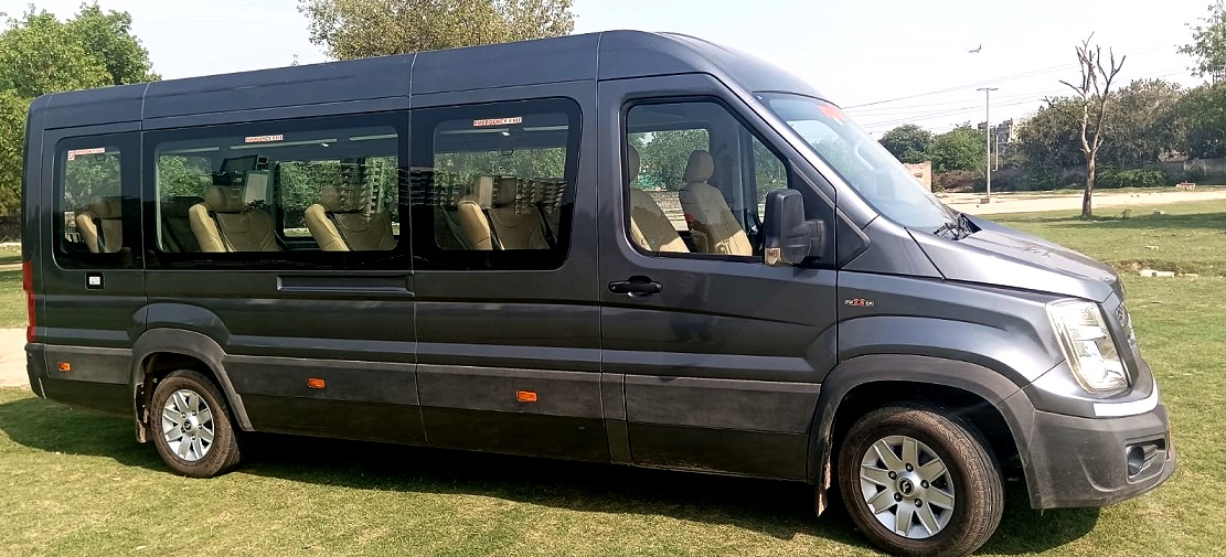 9 Seater Urbania Tempo Traveller on Rent in Ghaziabad